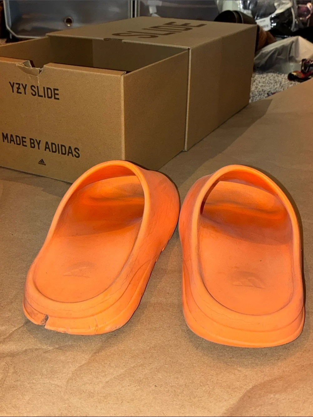 adidas Yeezy Slides Orange Sherbet size 5 US